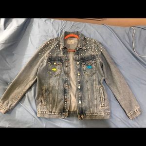 I’m selling a Jean Jacket